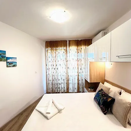 Summer Janet ابزور