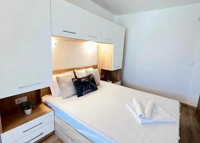 Summer Janet Апартамент Обзор